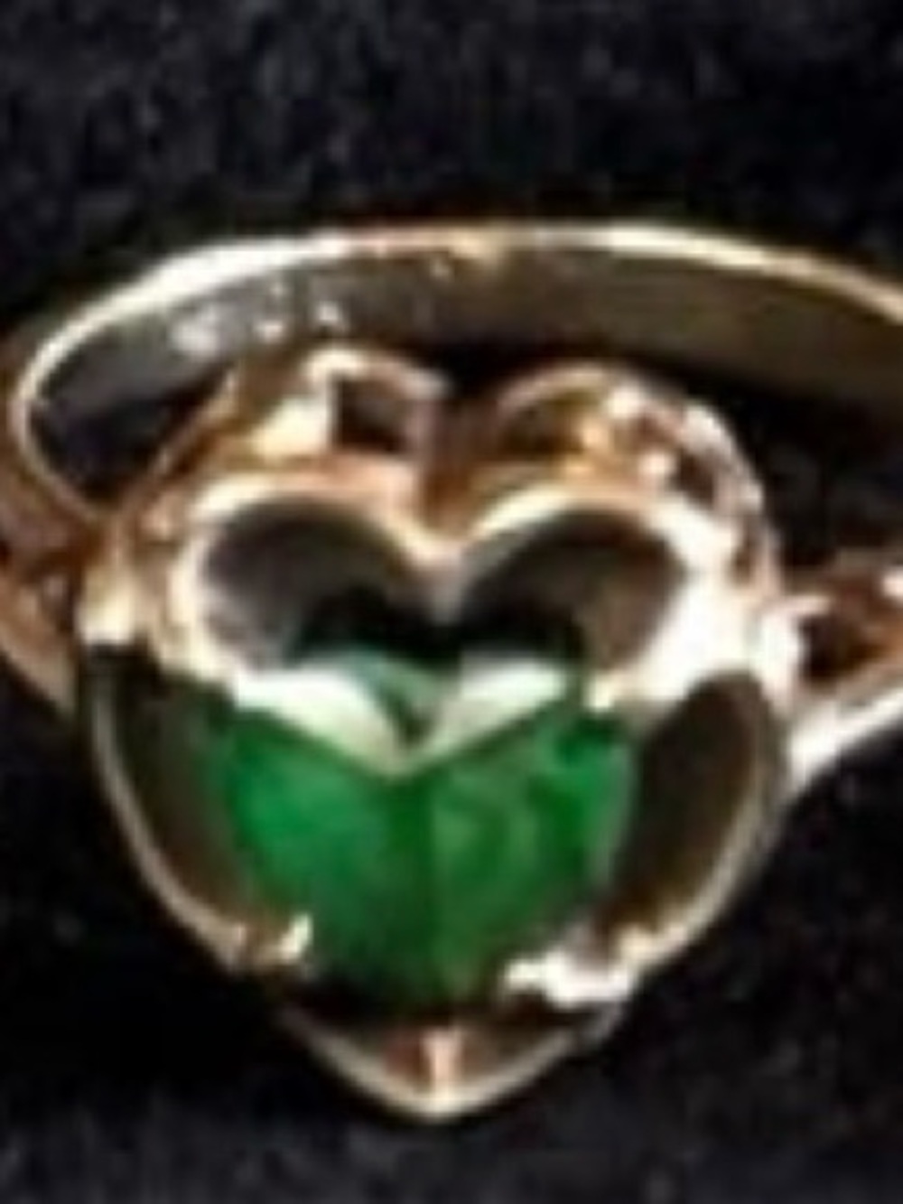 Vintage 10 karat Gold synthetic emerald heart  Ring  - Women Jewelry